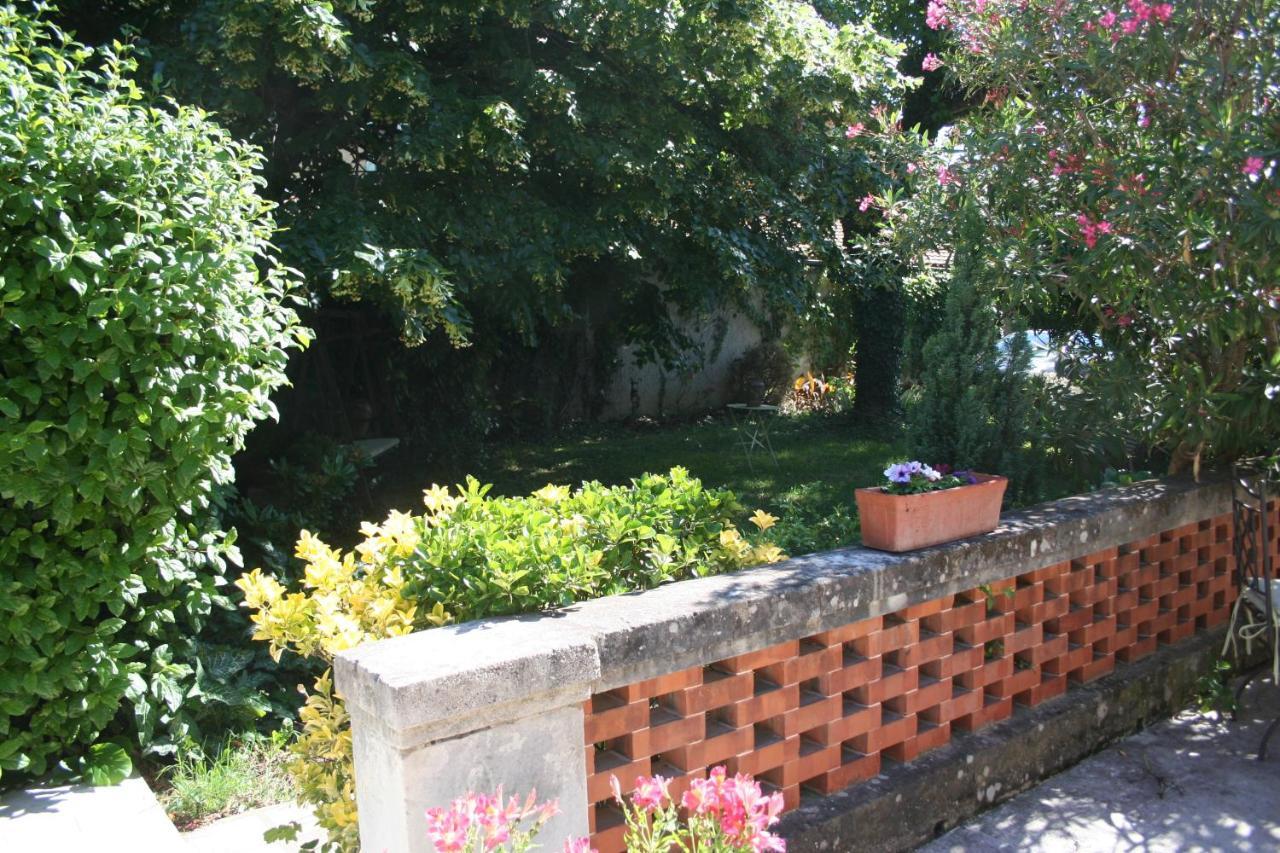 Le Mas Des Dames Appartement Avignon Eksteriør bilde